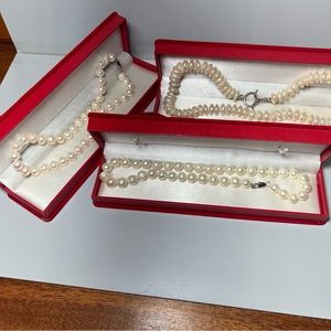 3 pearls necklaces
